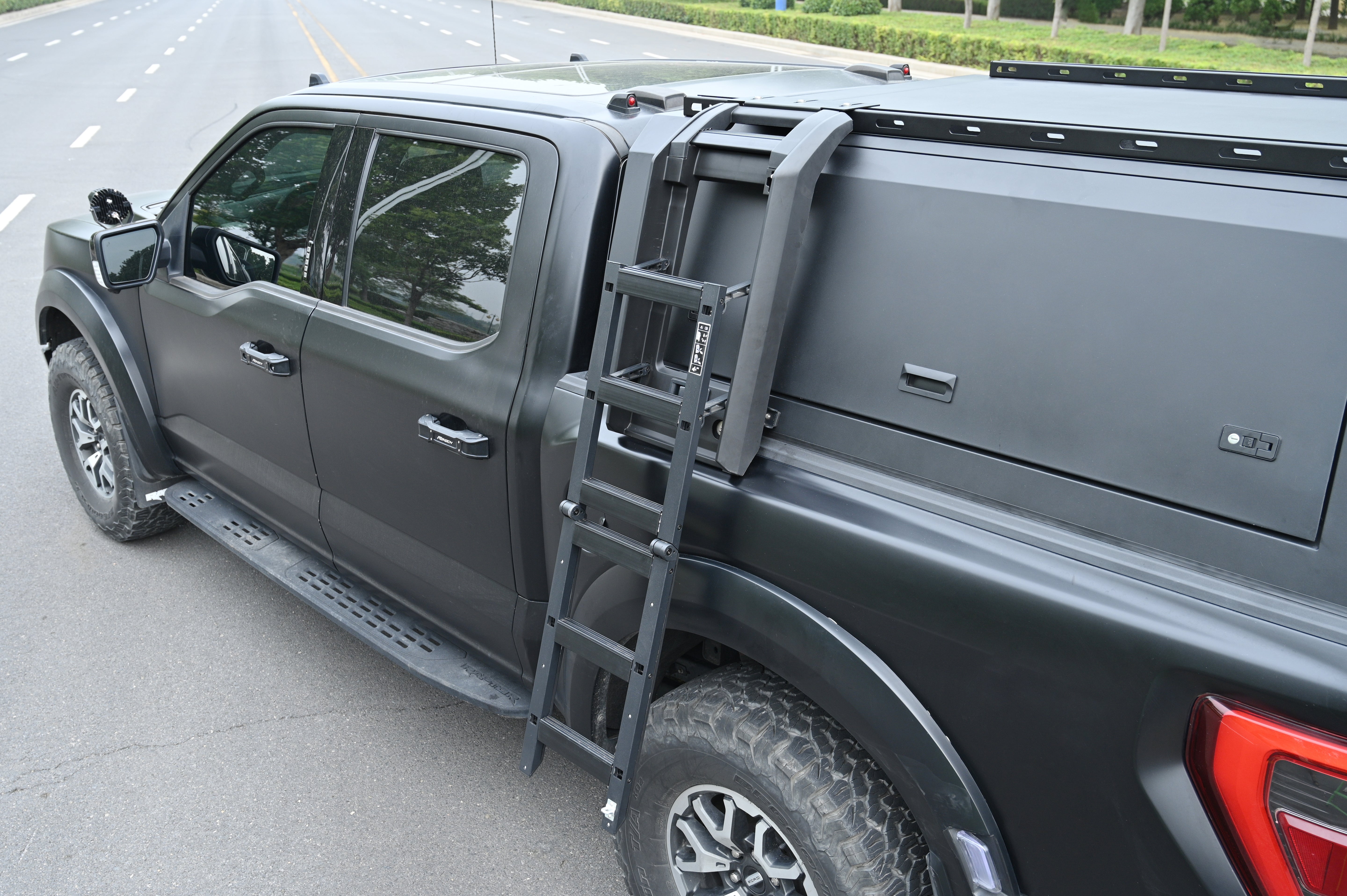 Fortress Truck Cap For Dodge