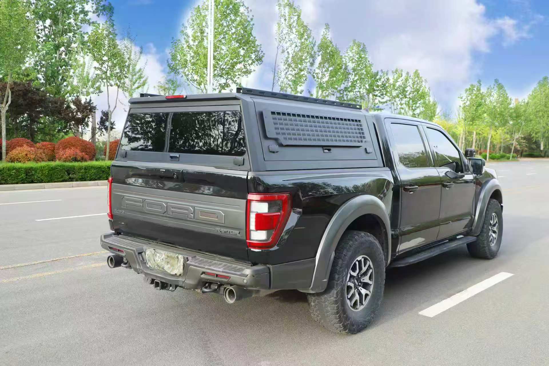 Pioneer Truck Cap For Ford